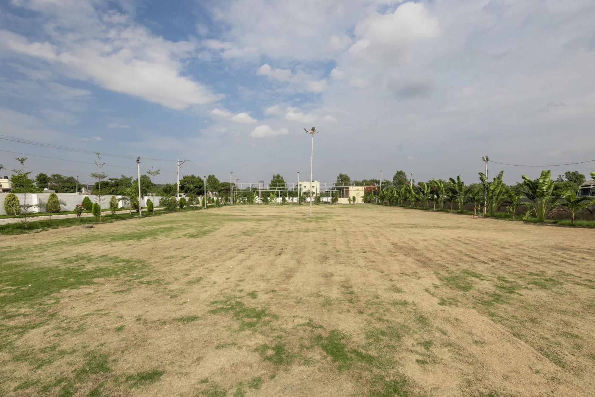 Aqua Lagoon Villa By Secret Turtle Pvt Pool Private Lawn Secunderabad Exterior photo